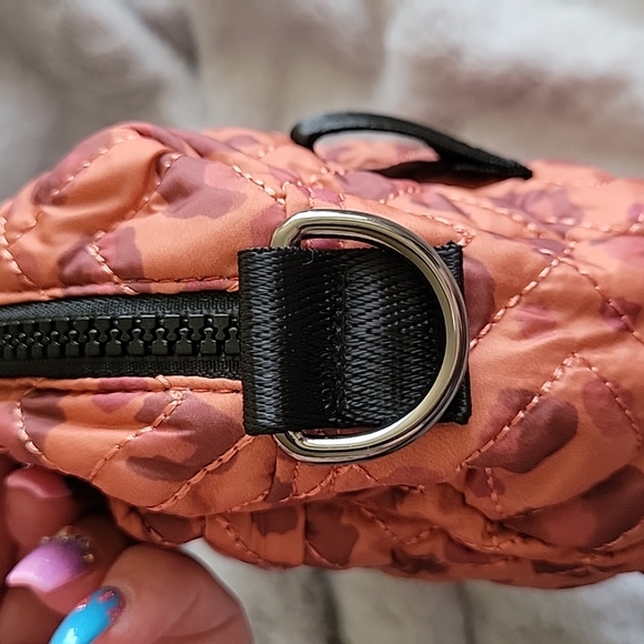 Beautiful Camp Gladiator Orange Leopard Print Crossbody/Belt Bag 🐆 - Picture 10 of 13